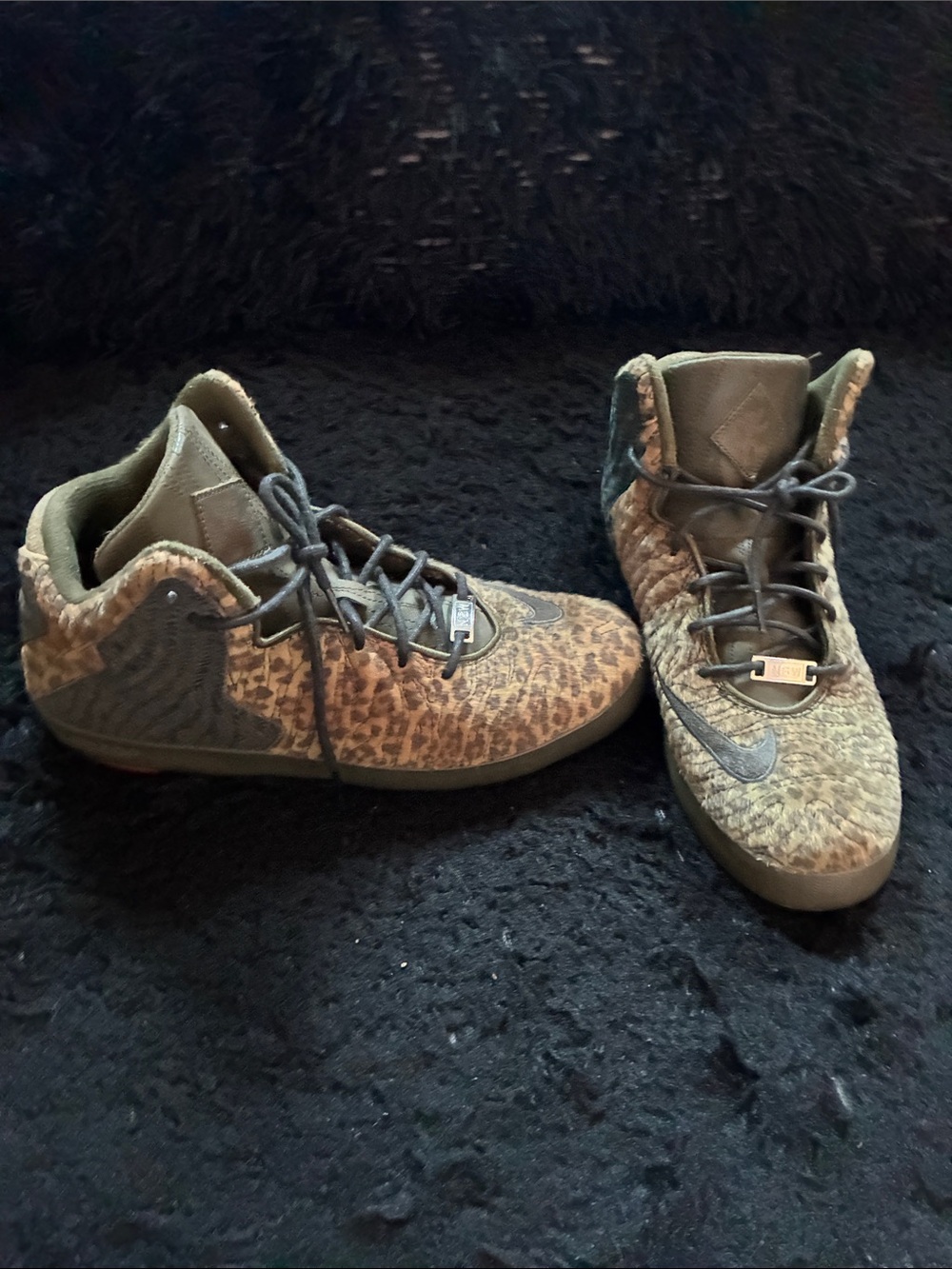 Nike Mid-Top Cheetah Print Basketball Sneakers - Olive/Brown